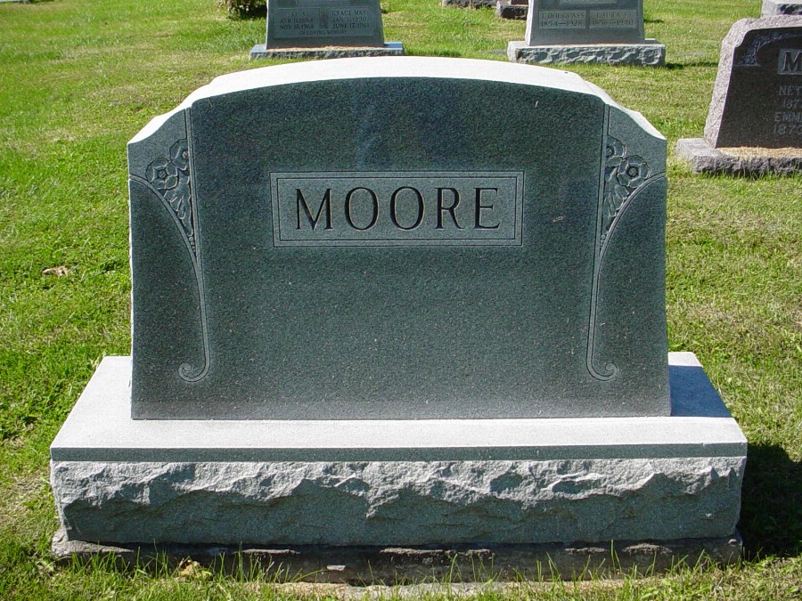  Moore family headstone.