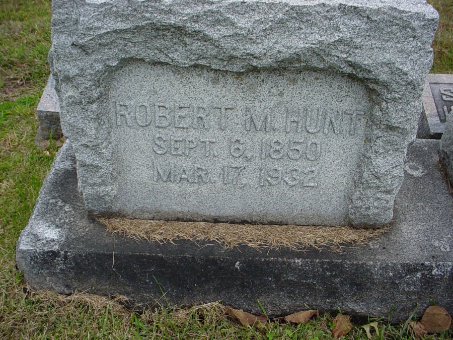  Robert M. Hunt