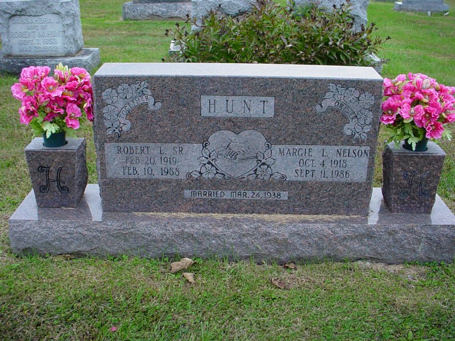  Robert L. & Margie L. Hunt Headstone Photo, Auxvasse Cemetery, Callaway County genealogy