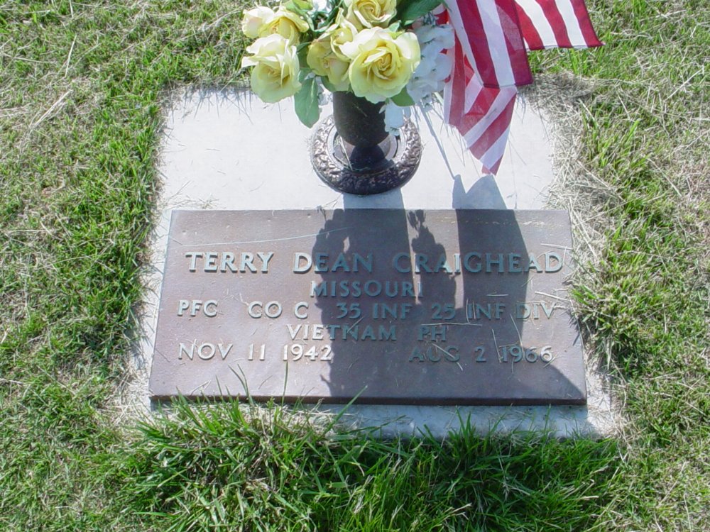  Terry Dean Craighead Headstone Photo, Callaway Memorial Gardens, Callaway County genealogy