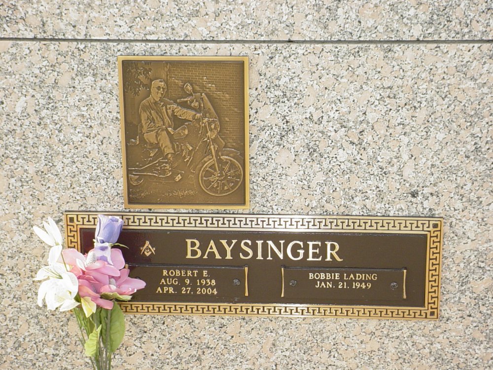  Robert E. Baysinger