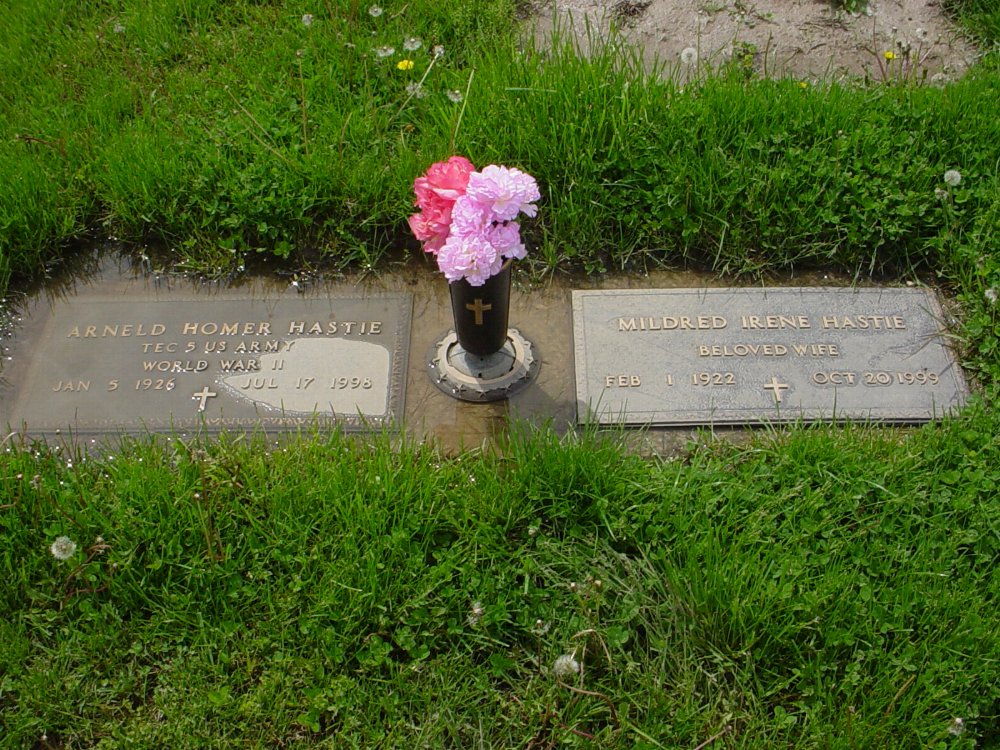  Arneld H. & Mildred I. Hastie Headstone Photo, Williamsburg Cemetery, Callaway County genealogy