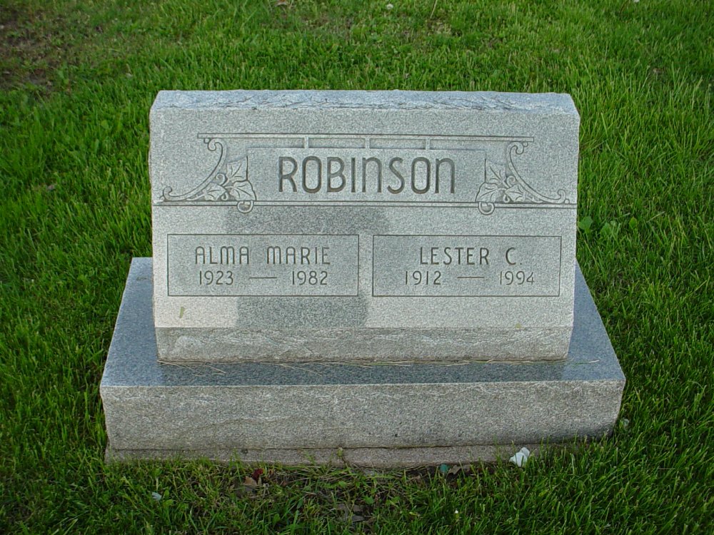  Lester & Alma Robinson