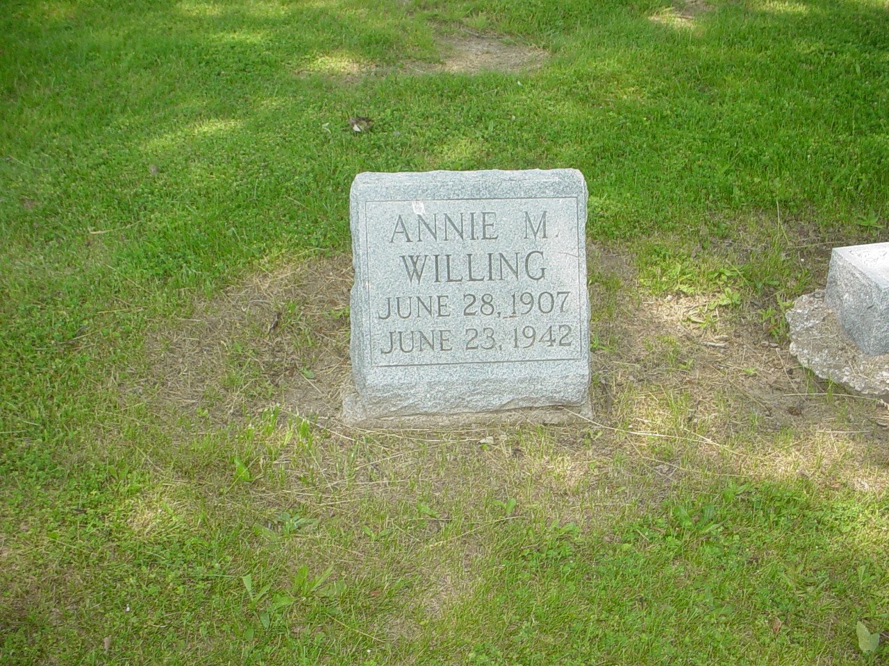  Annie Willing Headstone Photo, Hillcrest Cemetery, Callaway County genealogy