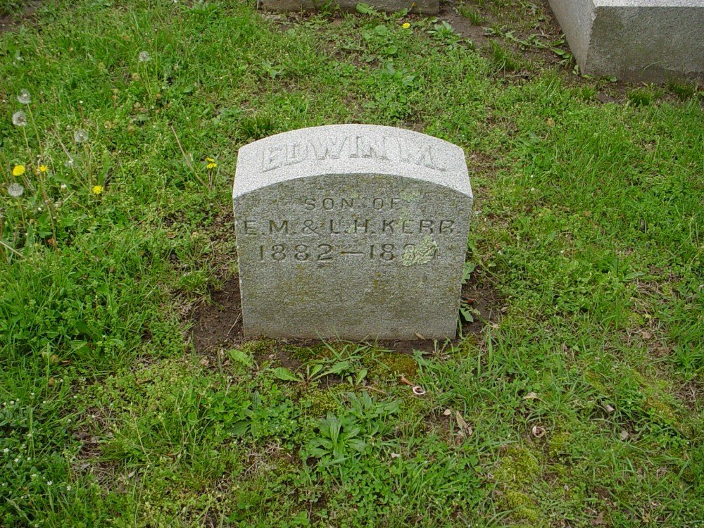 Edwin M. Kerr Jr. Headstone Photo, Hillcrest Cemetery, Callaway County genealogy