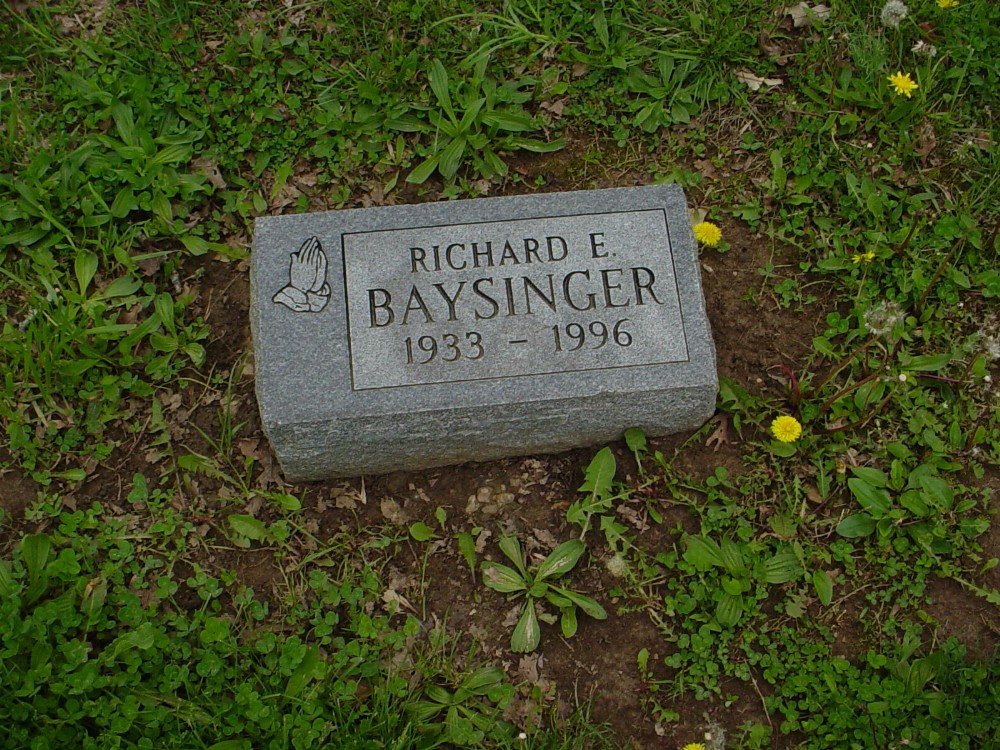  Richard E. Baysinger