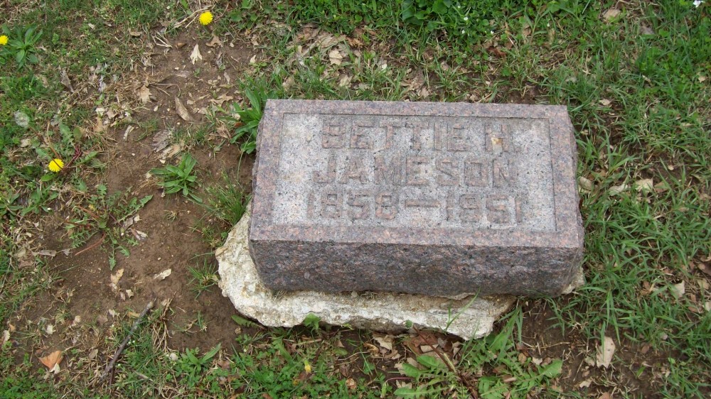  Bettie H. Jameson Headstone Photo, Hillcrest Cemetery, Callaway County genealogy