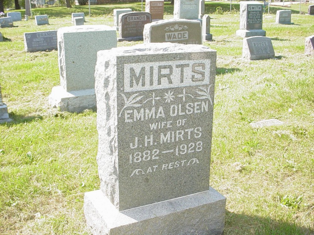  Emma Olsen Mirts